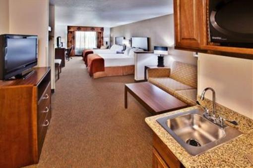фото отеля Holiday Inn Express Hotel & Suites Dubuque-West