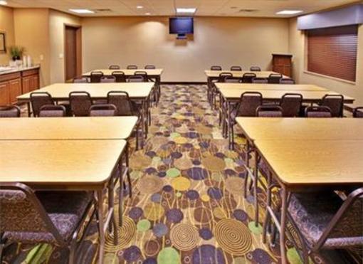 фото отеля Holiday Inn Express Hotel & Suites Dubuque-West