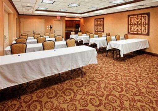 фото отеля Holiday Inn Express Cape Girardeau