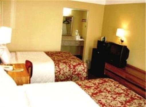 фото отеля Vista Inn & Suites Airport East Hermitage Nashville (Tennessee)