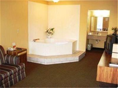 фото отеля Vista Inn & Suites Airport East Hermitage Nashville (Tennessee)