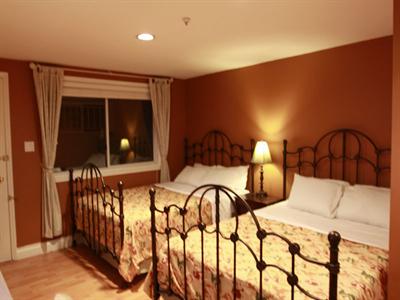 фото отеля Camilla House Bed and Breakfast Vancouver