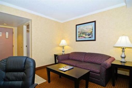 фото отеля Days Inn Middletown Harrisburg East