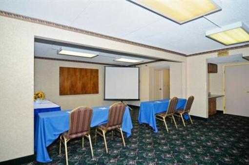 фото отеля Days Inn Middletown Harrisburg East