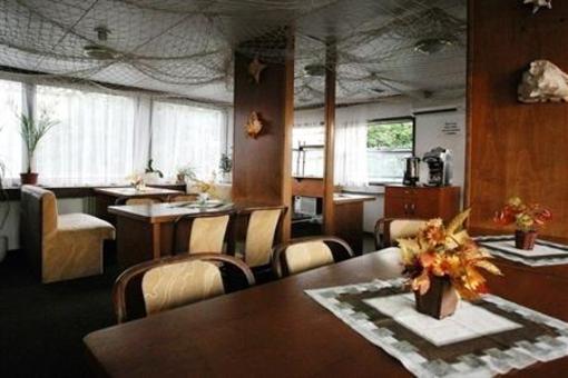 фото отеля Botel Vodnik Prague