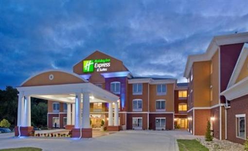 фото отеля Holiday Inn Express Hotel & Suites Kansas City Sports Complex