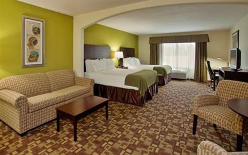фото отеля Holiday Inn Express Hotel & Suites Kansas City Sports Complex