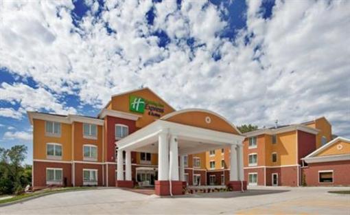 фото отеля Holiday Inn Express Hotel & Suites Kansas City Sports Complex