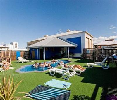 фото отеля Global Backpackers Central