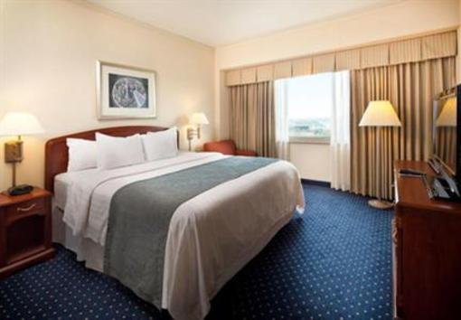 фото отеля Courtyard by Marriott JFK International Airport