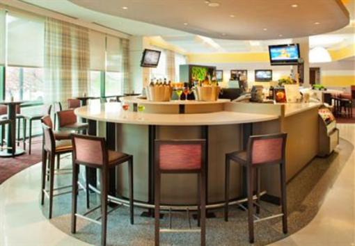 фото отеля Courtyard by Marriott JFK International Airport