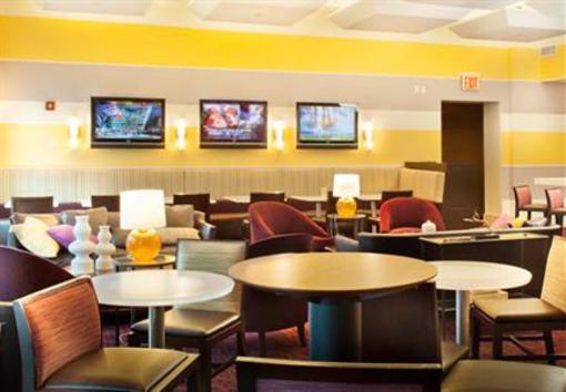 фото отеля Courtyard by Marriott JFK International Airport