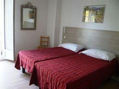 фото отеля Hotel Parisien Menton
