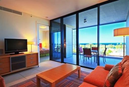 фото отеля Ultra Broadbeach