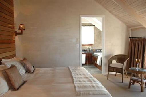 фото отеля African Violet Guest Suites Cape Town