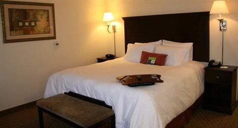 фото отеля Hampton Inn Statesville