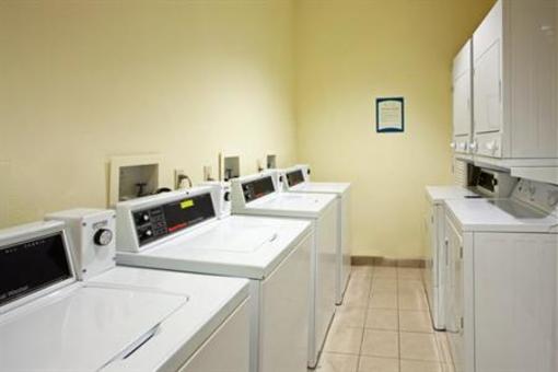 фото отеля Staybridge Suites Miami Doral
