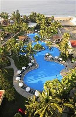 фото отеля Ocean Breeze Hotel