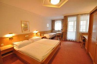 фото отеля Hotel Schattauer
