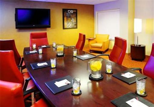 фото отеля Residence Inn Phoenix Desert View at Mayo Clinic