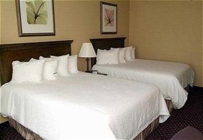 фото отеля Country Inn & Suites Grand Rapids East