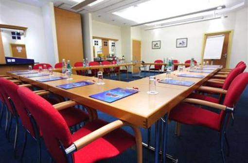 фото отеля Holiday Inn Express Arras