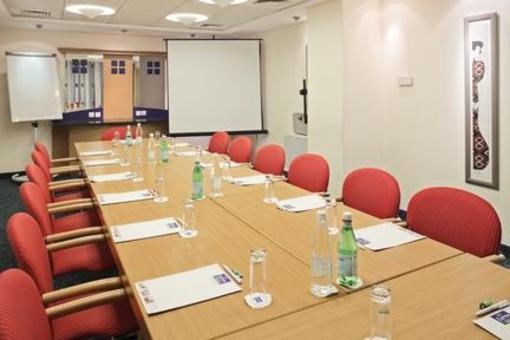 фото отеля Holiday Inn Express Arras