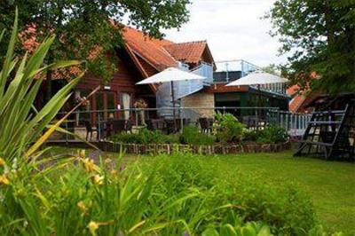 фото отеля Chevin Country Park Hotel & Spa