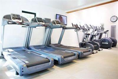 фото отеля Chevin Country Park Hotel & Spa