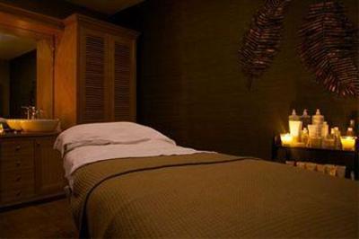 фото отеля Chevin Country Park Hotel & Spa