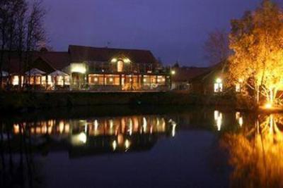 фото отеля Chevin Country Park Hotel & Spa
