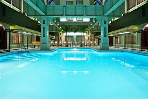 фото отеля Crowne Plaza Indianapolis Downtown Union Station