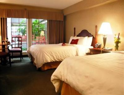 фото отеля Crowne Plaza Indianapolis Downtown Union Station