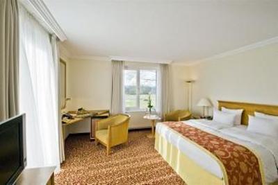 фото отеля Steigenberger Hotel Treudelberg Hamburg