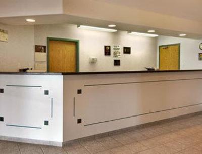 фото отеля Super 8 Morden