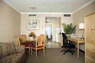 фото отеля BEST WESTERN Kelowna Hotel & Suites