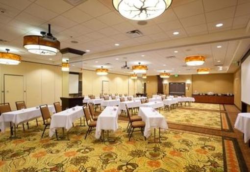 фото отеля Holiday Inn Hotel & Suites Denver Airport
