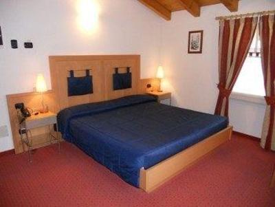 фото отеля Hotel Caffe' Garni le Corti