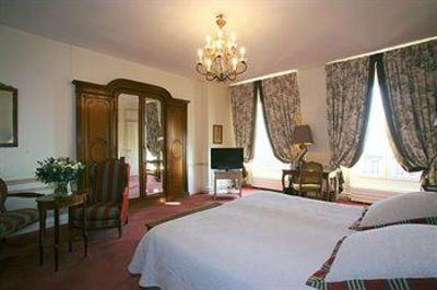 фото отеля Pavillon Henri IV Hotel Saint-Germain-en-Laye