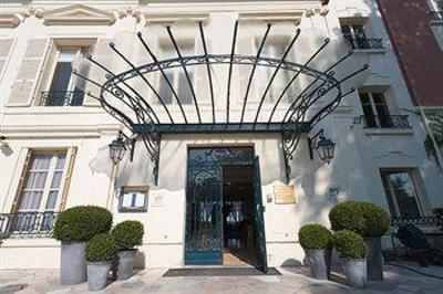 фото отеля Pavillon Henri IV Hotel Saint-Germain-en-Laye