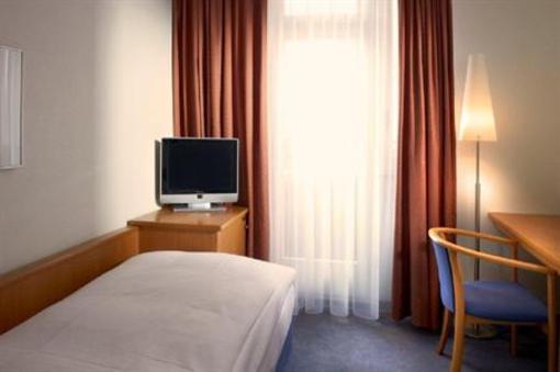 фото отеля BEST WESTERN Hotel Zurcherhof