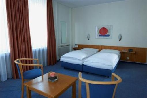 фото отеля BEST WESTERN Hotel Zurcherhof