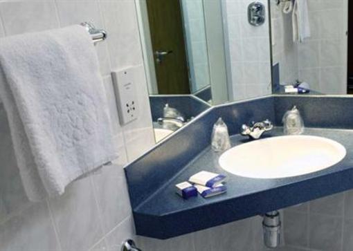 фото отеля Holiday Inn Express Luton Airport