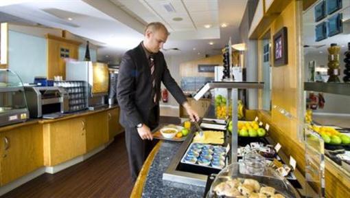 фото отеля Holiday Inn Express Luton Airport