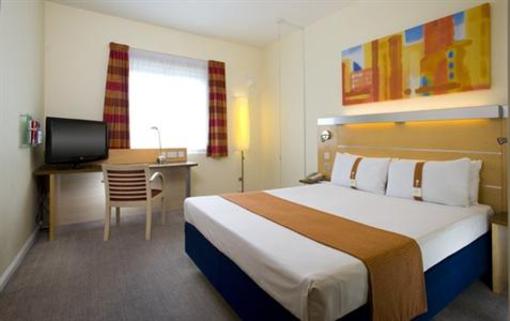 фото отеля Holiday Inn Express Luton Airport