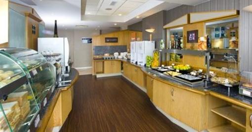 фото отеля Holiday Inn Express Luton Airport
