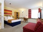 фото отеля Holiday Inn Express Luton Airport