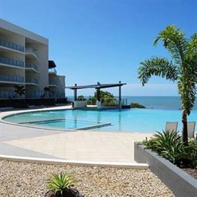 фото отеля Vue Luxury Apartments Trinity Beach