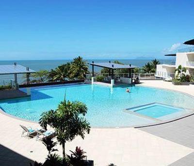 фото отеля Vue Luxury Apartments Trinity Beach