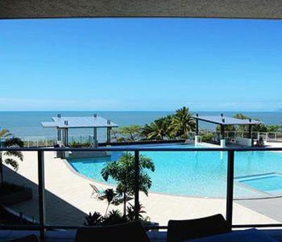 фото отеля Vue Luxury Apartments Trinity Beach